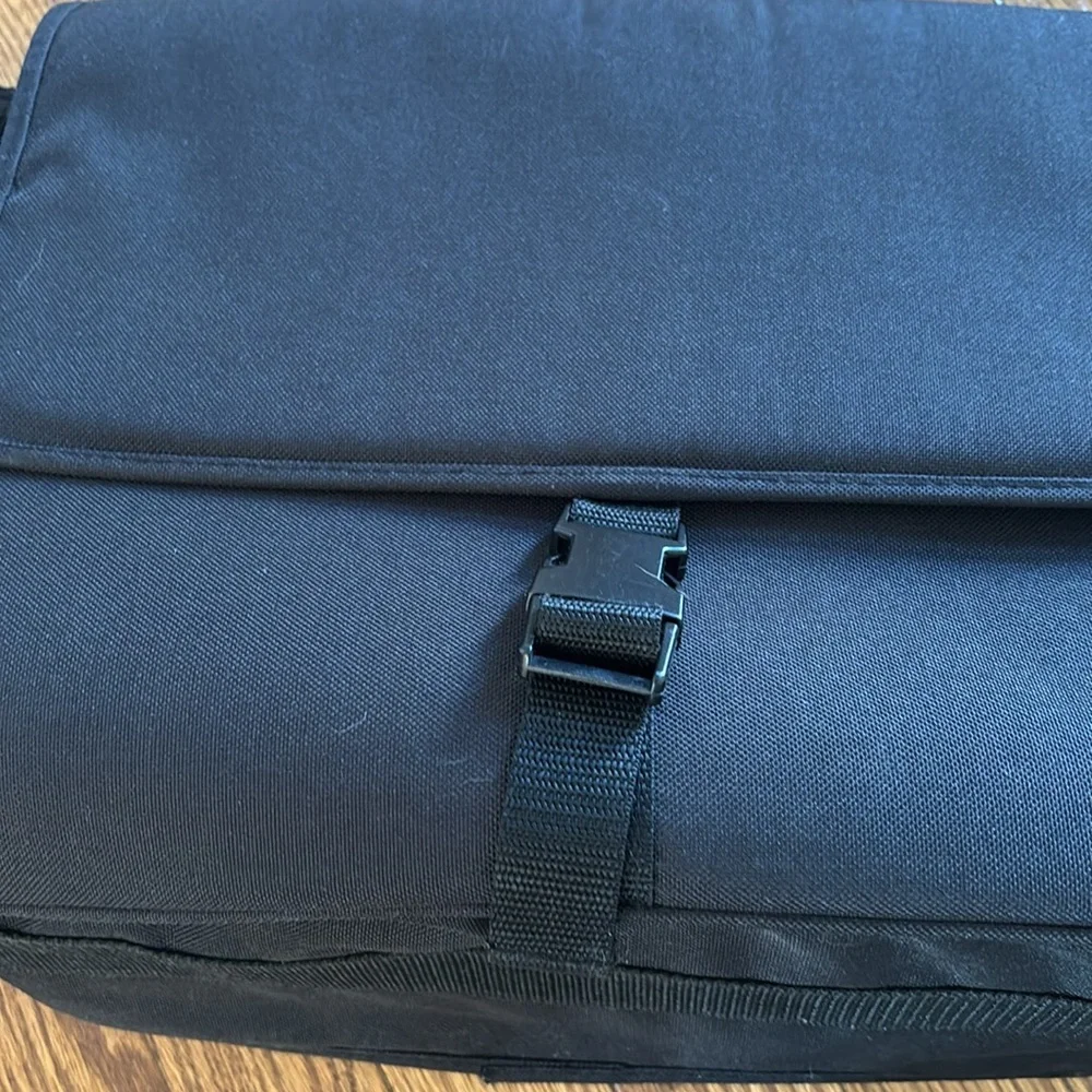 Sharp messenger bag black never used